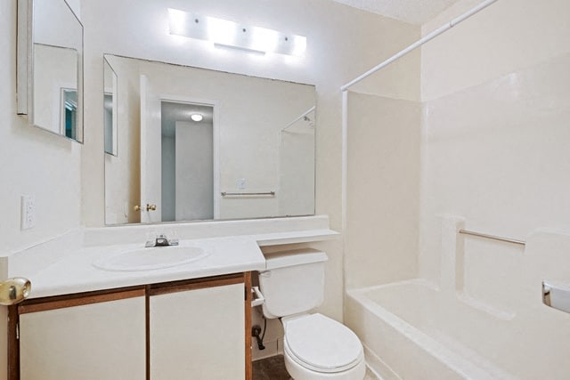 The Retreat at Hidden Bay Apartment Homes Image 18