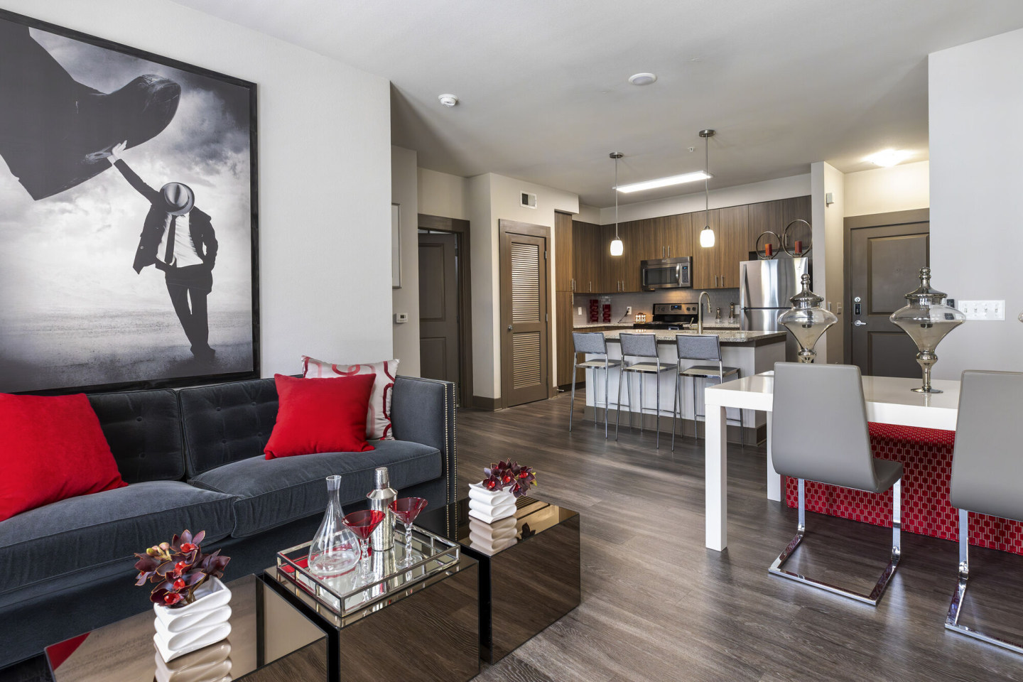 H6 Apartments Image 7