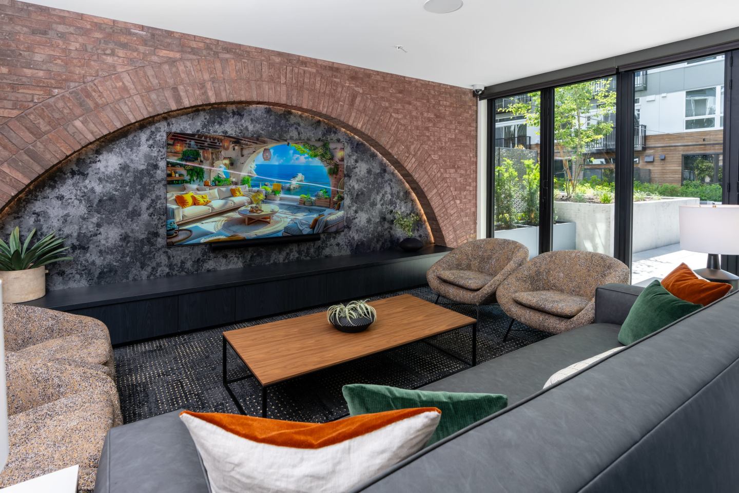 Eastline Grand Image 51