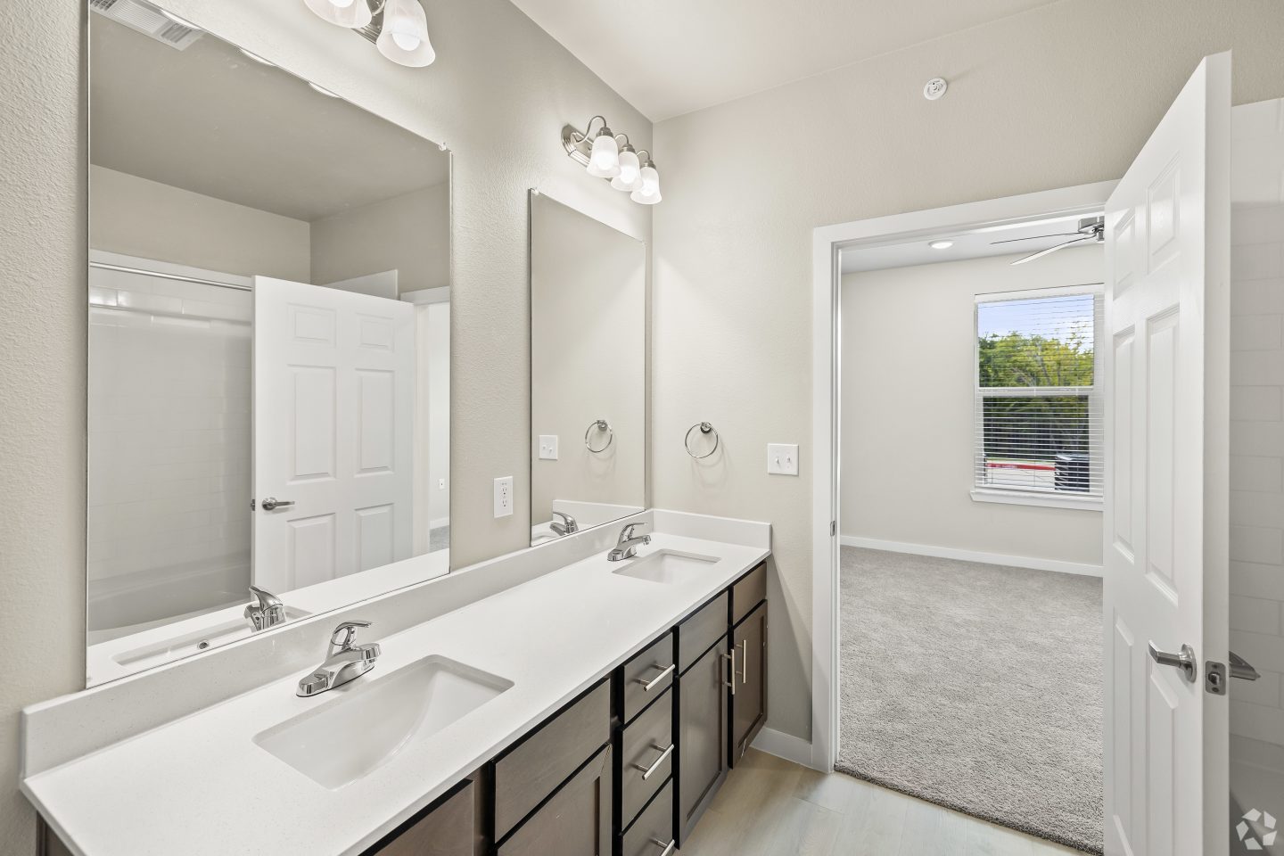 Creekside at Grand Prairie Image 15