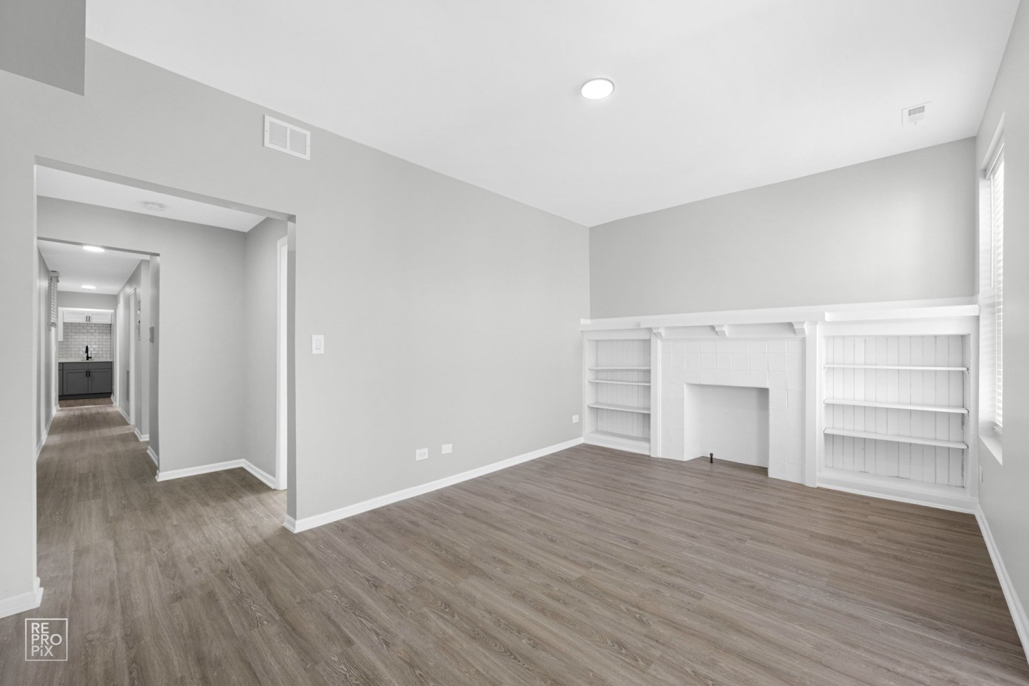 4853-59 S Prairie Image 14