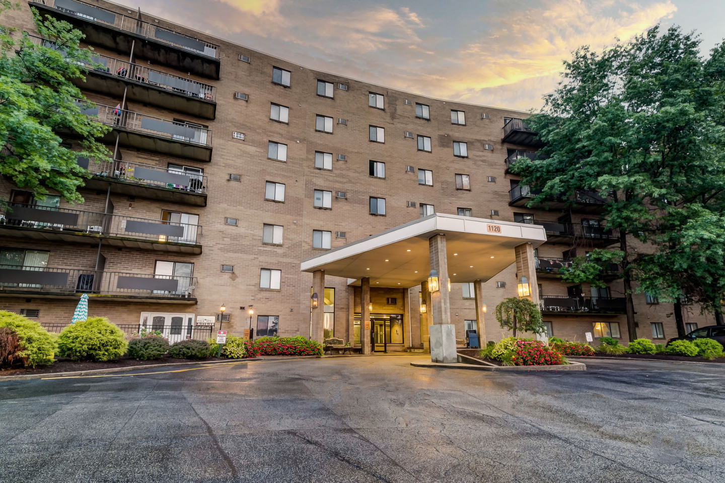 The Flats at Fox Hill Image 34