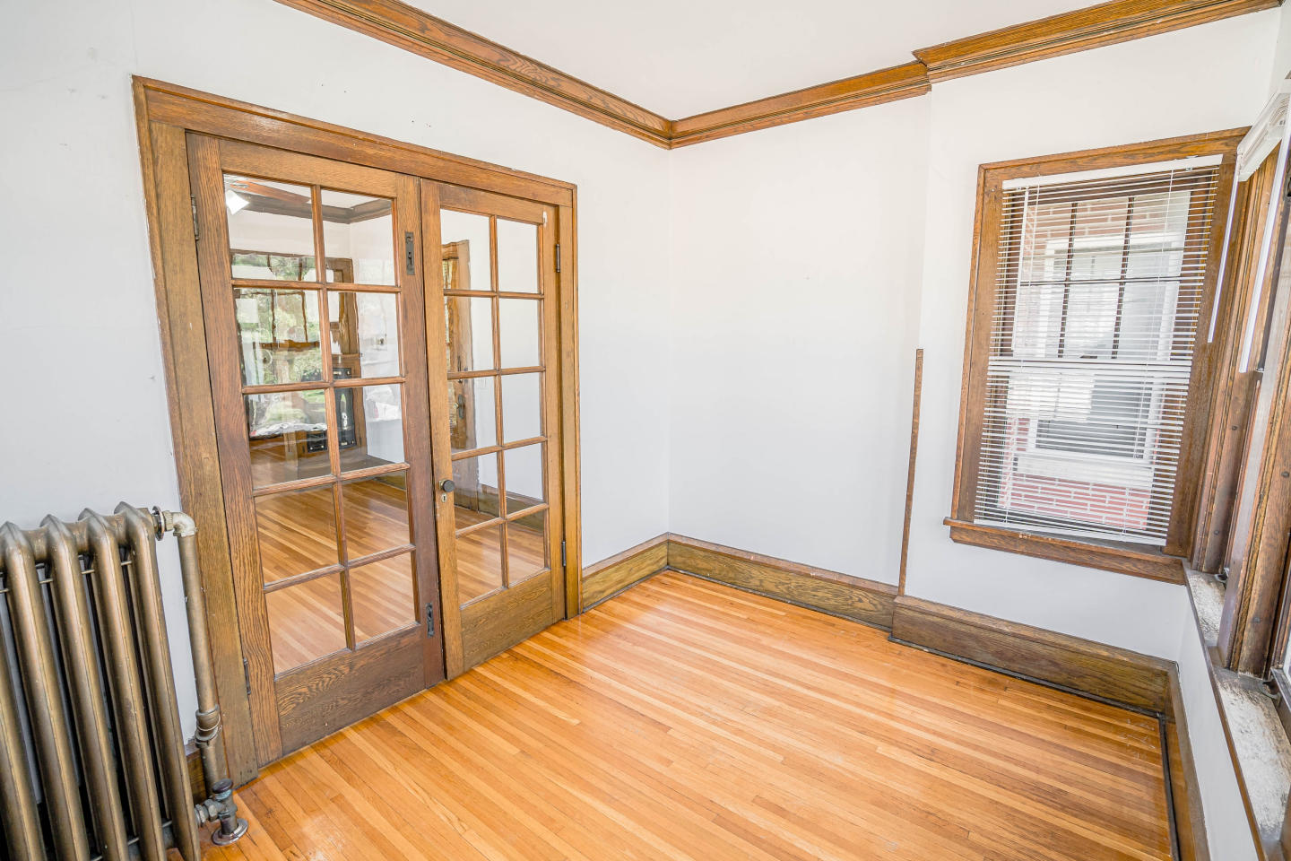 990 Grand Avenue Image 14