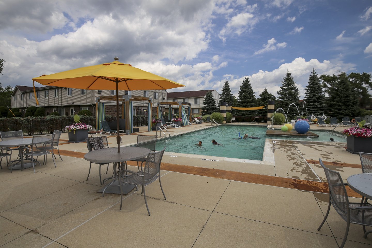 Village Club of Rochester Hills Image 37