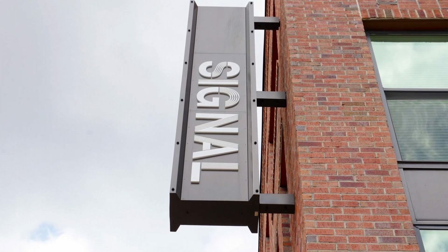 Signal Image 19