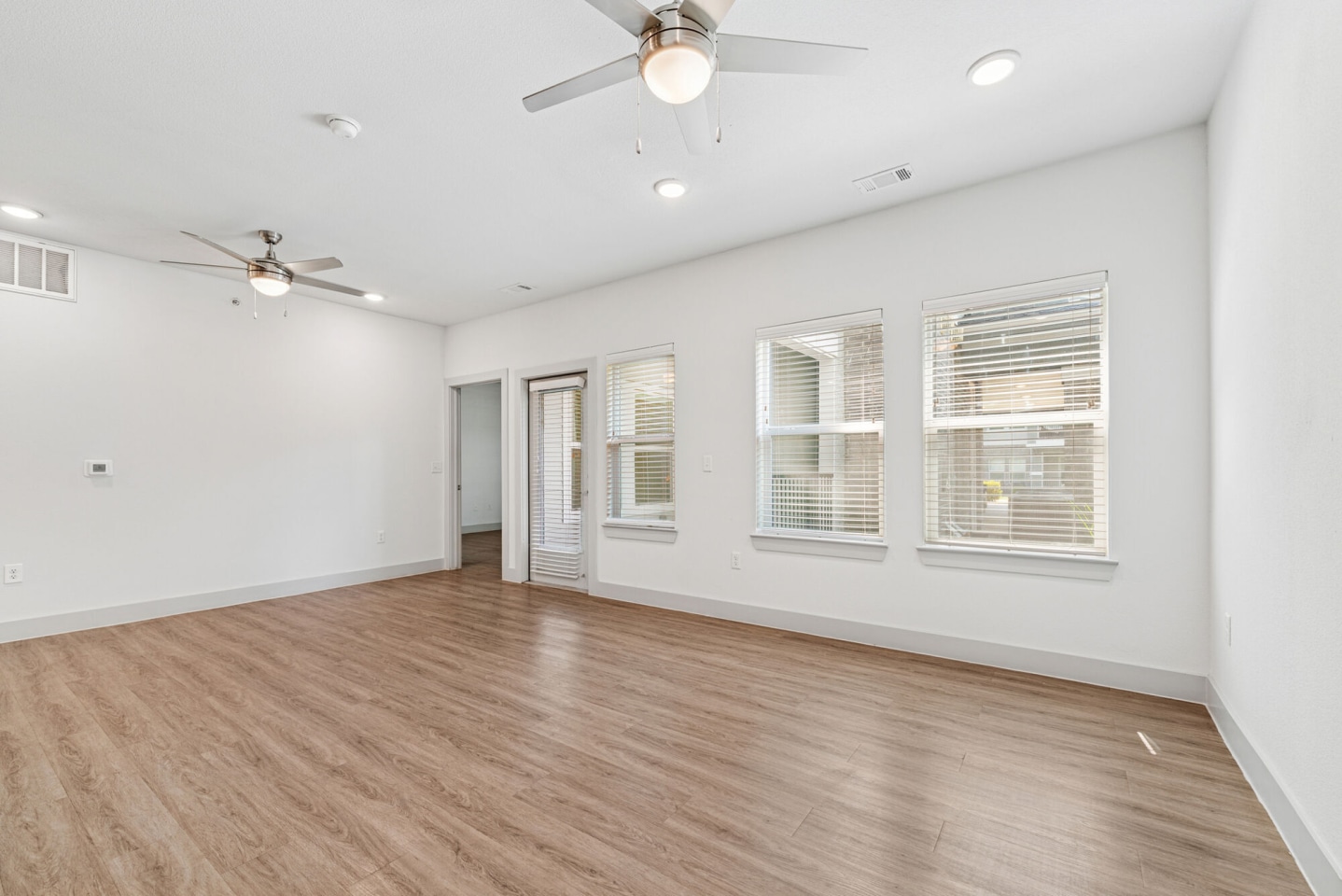 Plum Tree Apartments Image 8