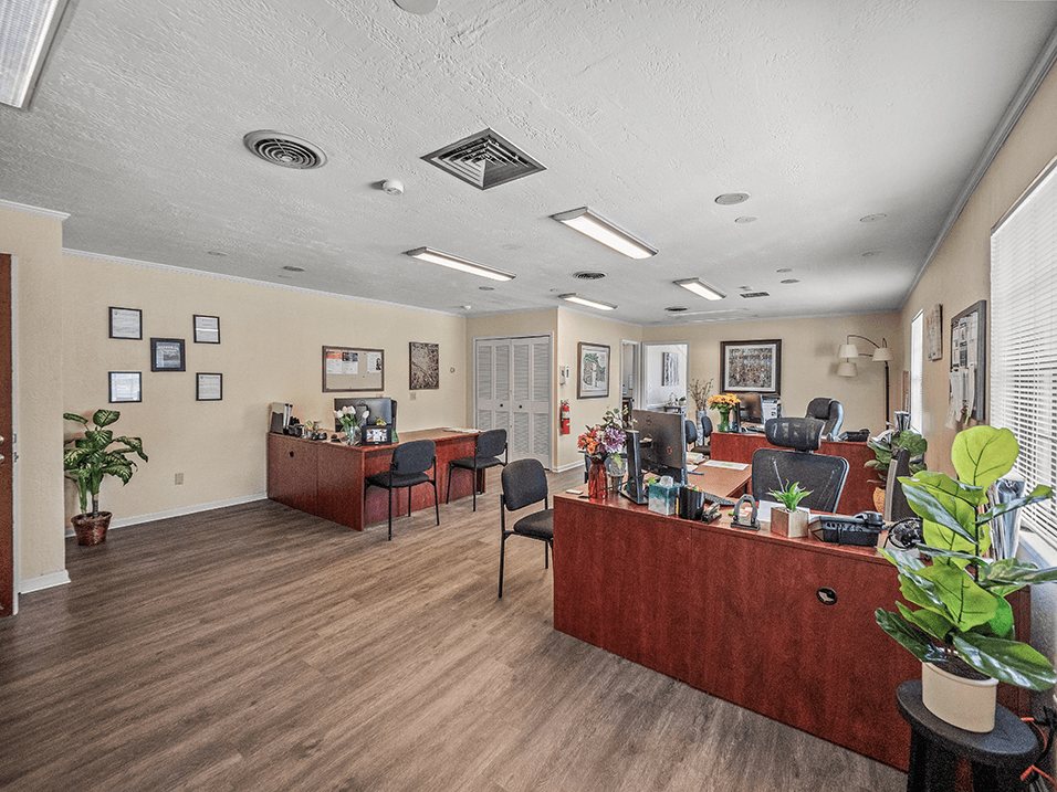 Cedarwood Village Image 16