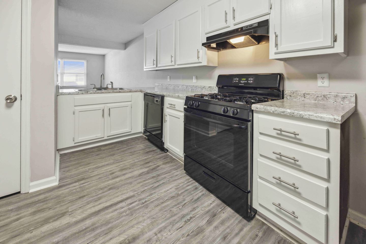 Belmont Heights Apartments & Townhomes Image 31