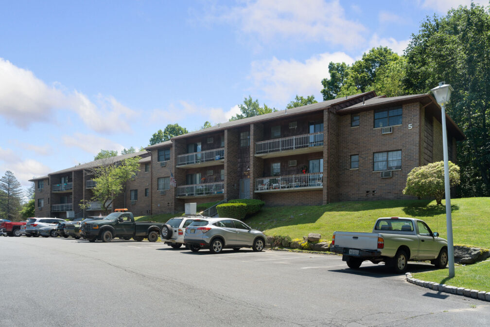 Brook Bridge Apartments Image 31