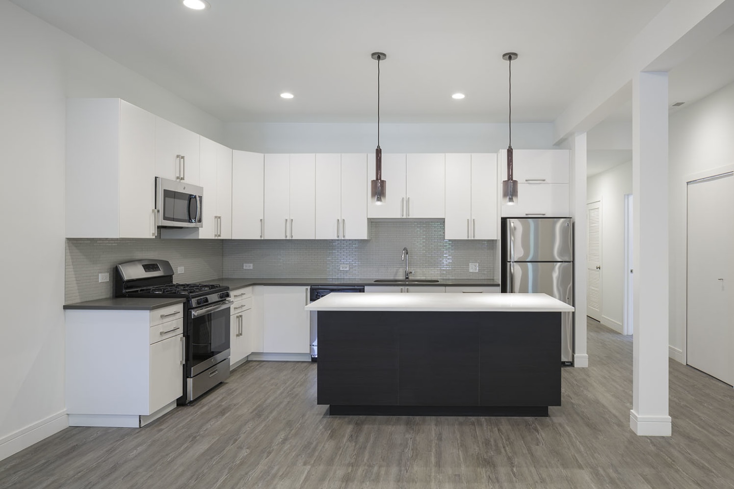5487-5491 S. Hyde Park Boulevard Image 14