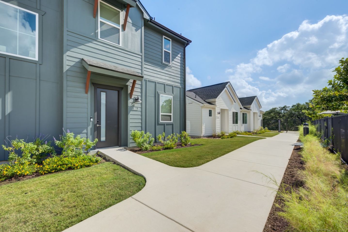 YardHomes Juniper Pointe Image 2