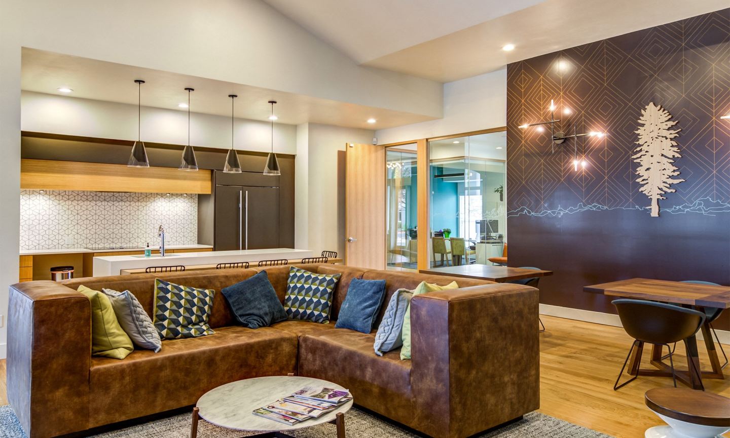 Emerald Place Image 22