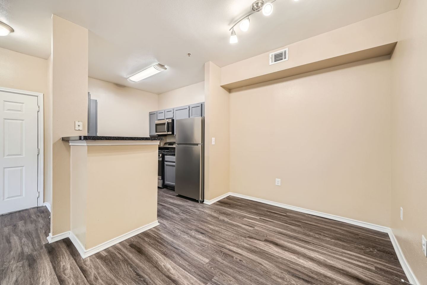 Bellwood Apartments Image 11