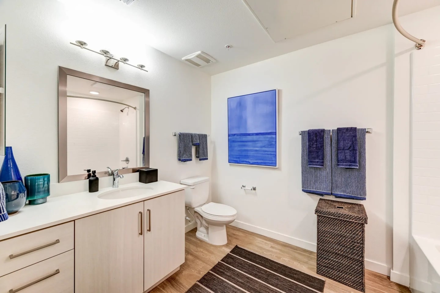 Castile Apartments Image 35