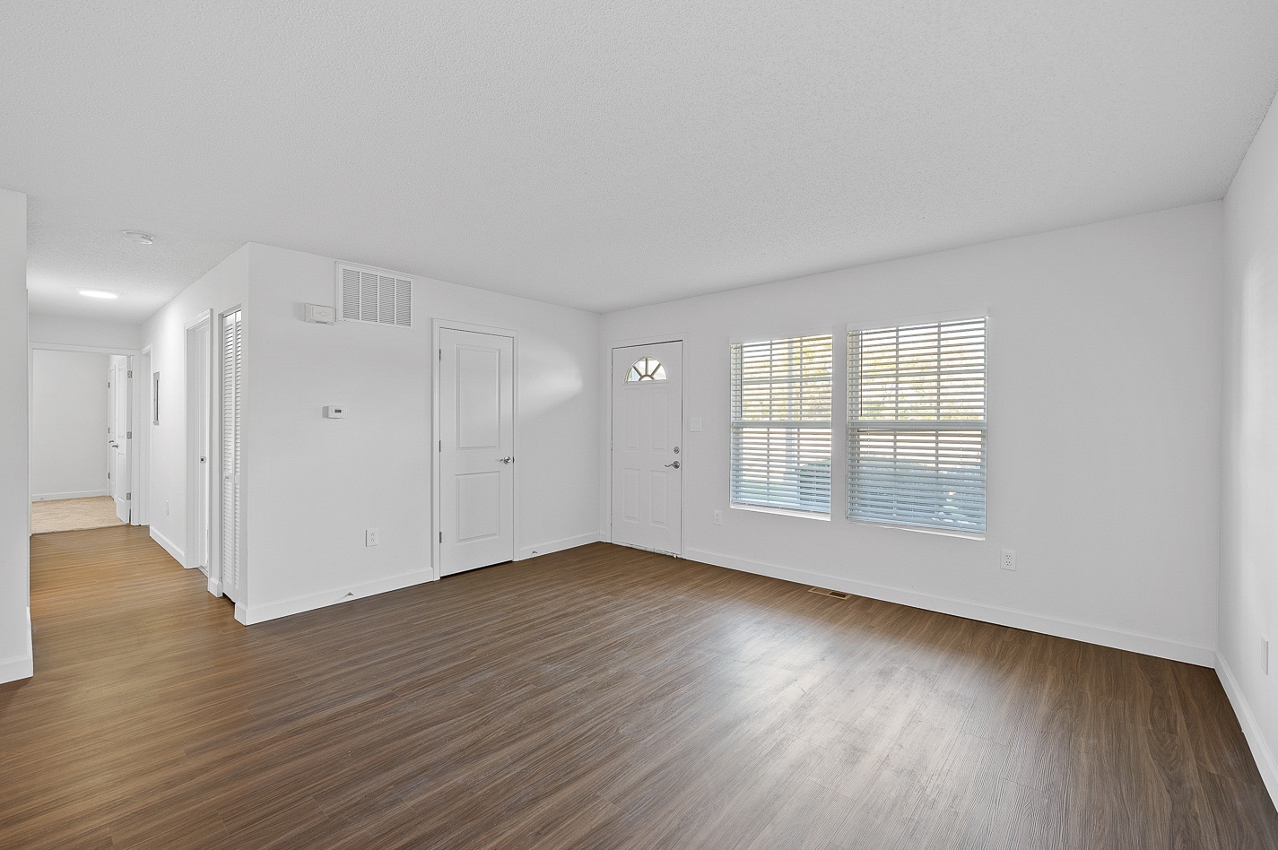 Apartments at Urbana Image 7