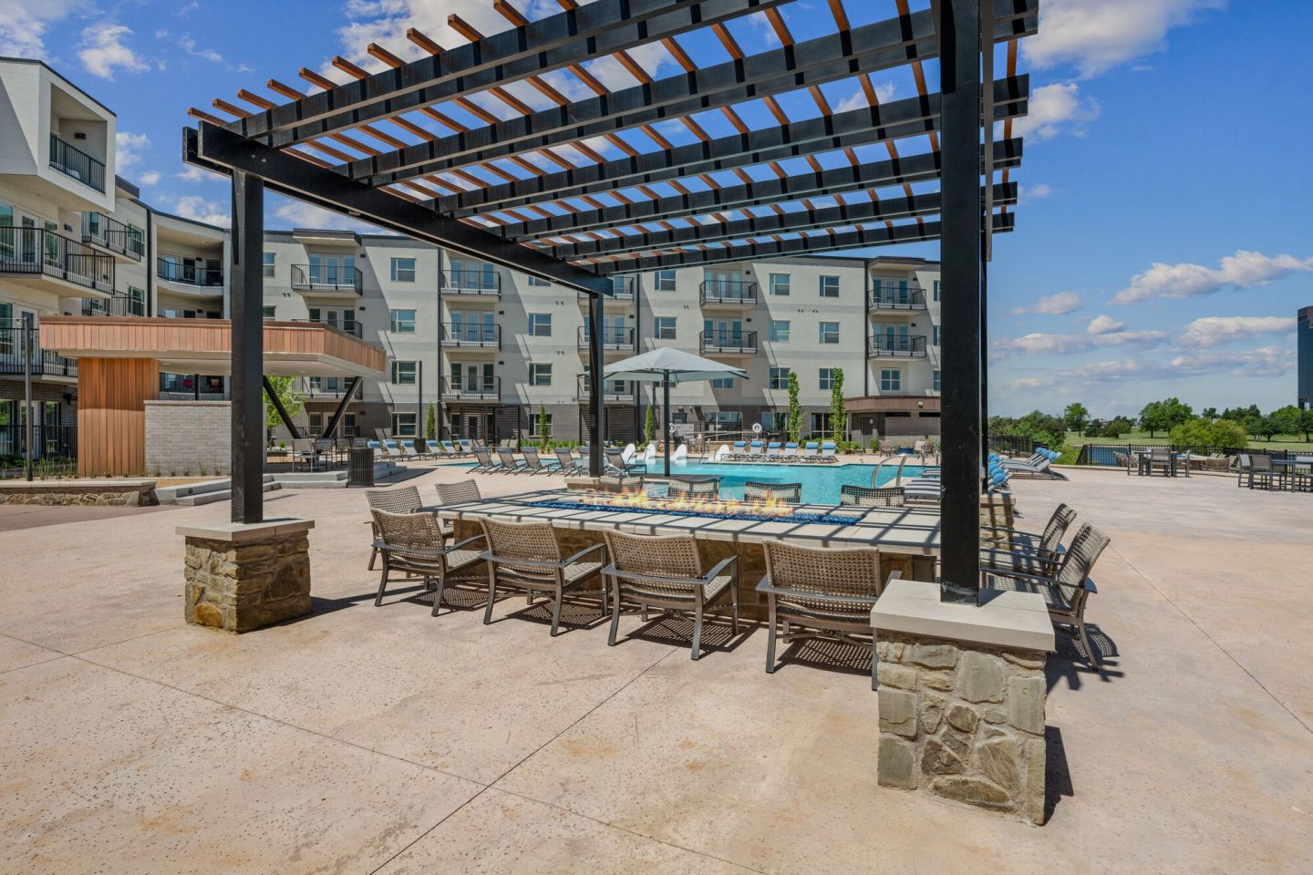 BroadVue Apartments Image 16