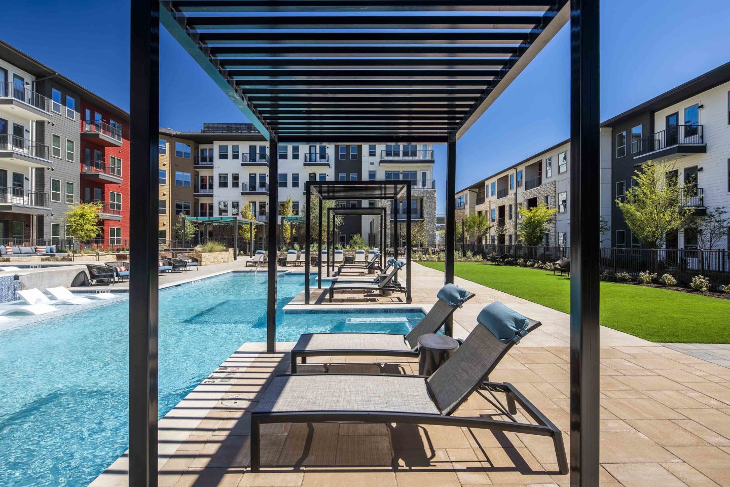 Sagemont Luxury Living Image 38