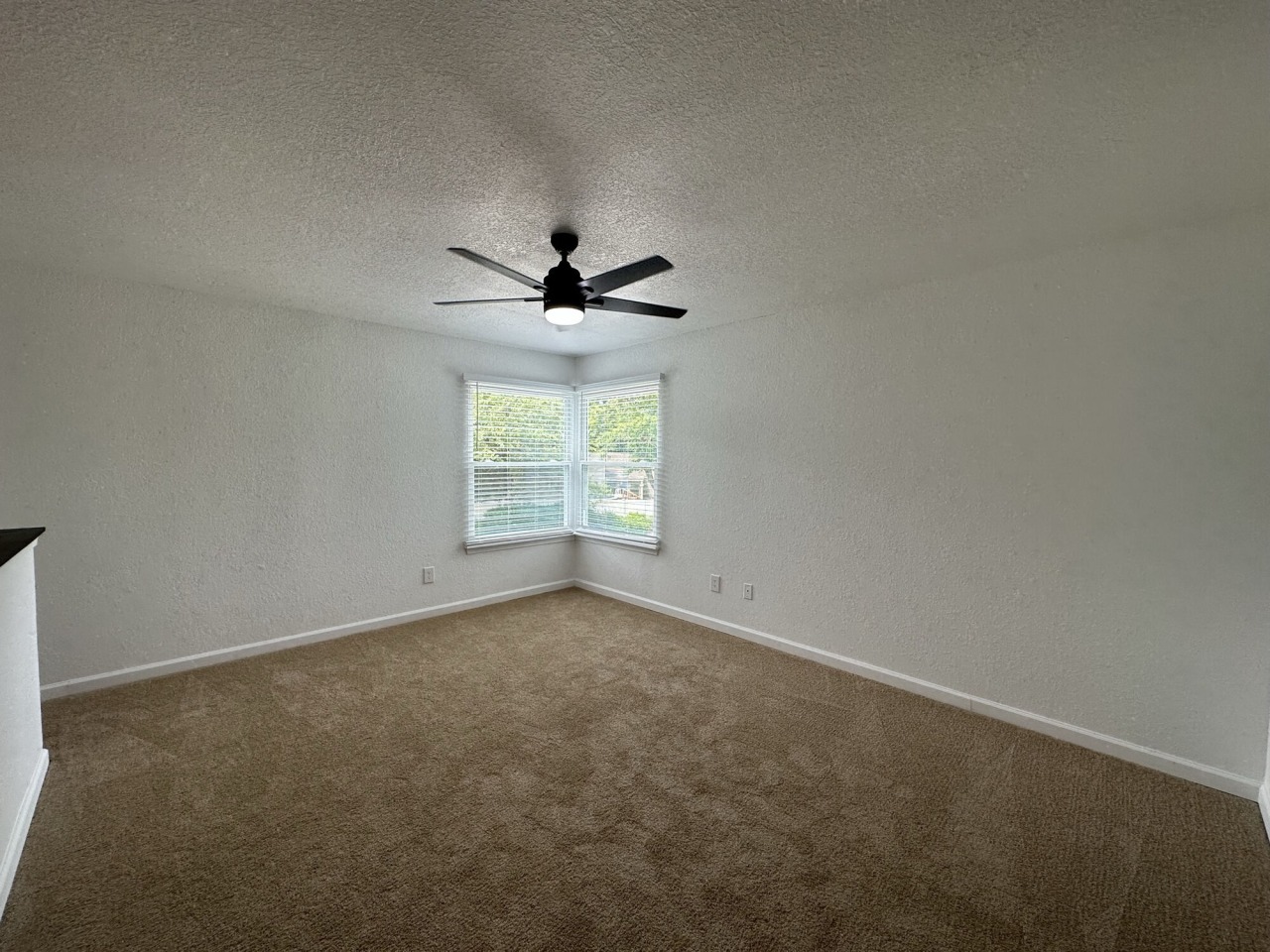 Royal Pointe Apartments Image 7