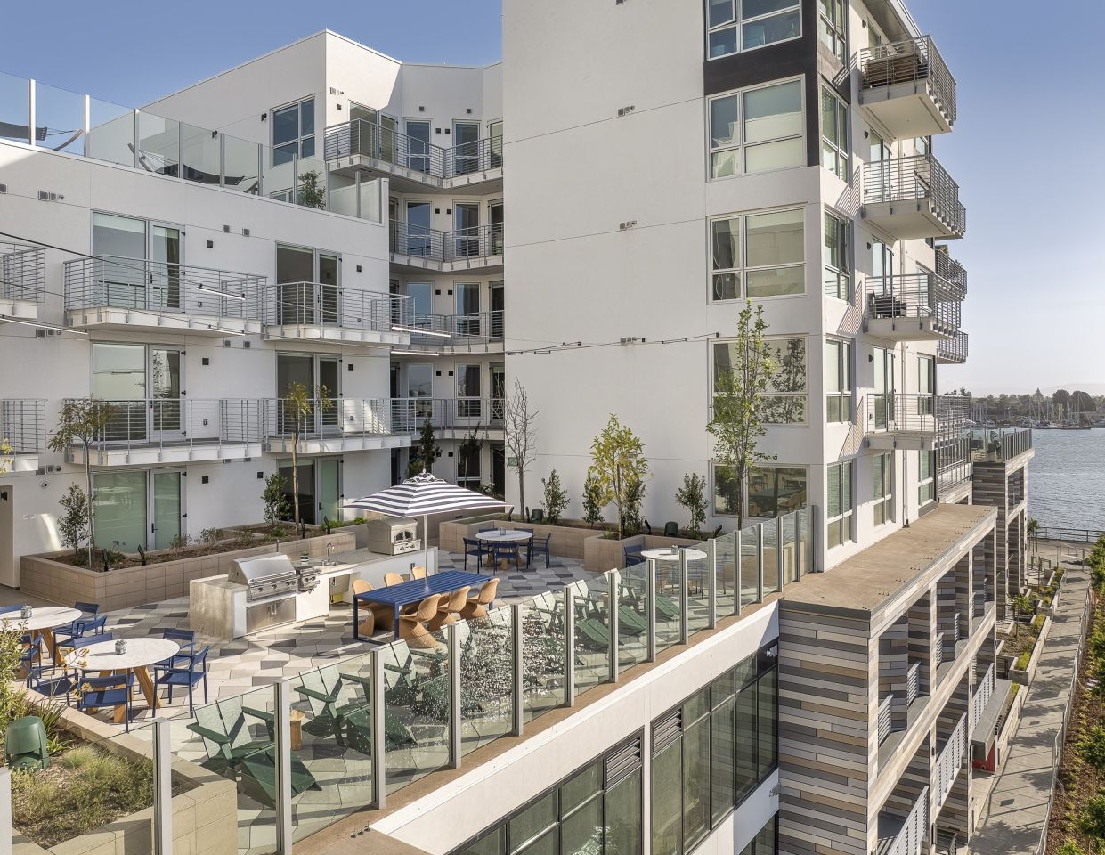 Portico Oakland Waterfront Image 39