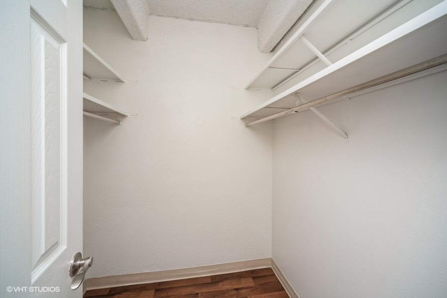 878 S Dexter Image 23