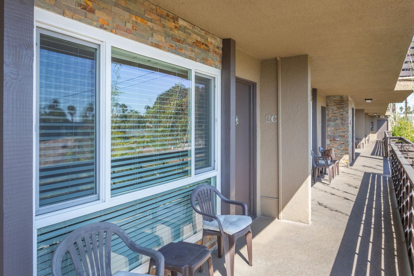 Elan Pacific Lofts Image 3
