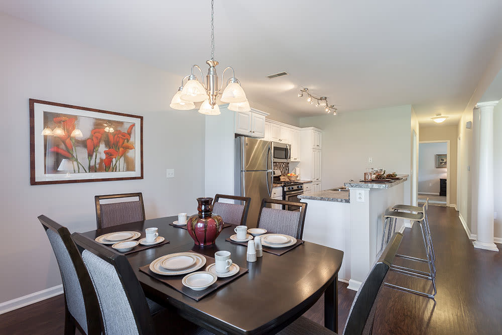 Oakmonte Apartments Image 9