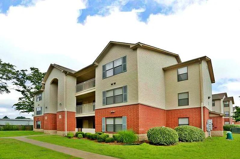 Fairfax Crossing Apartments Image 3