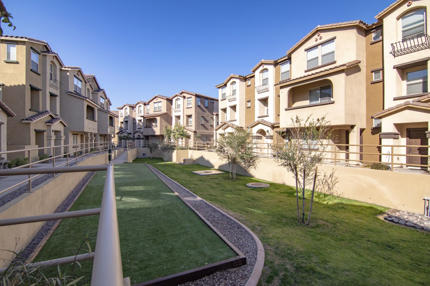 Luxury Townhomes at Park Tower Image 5