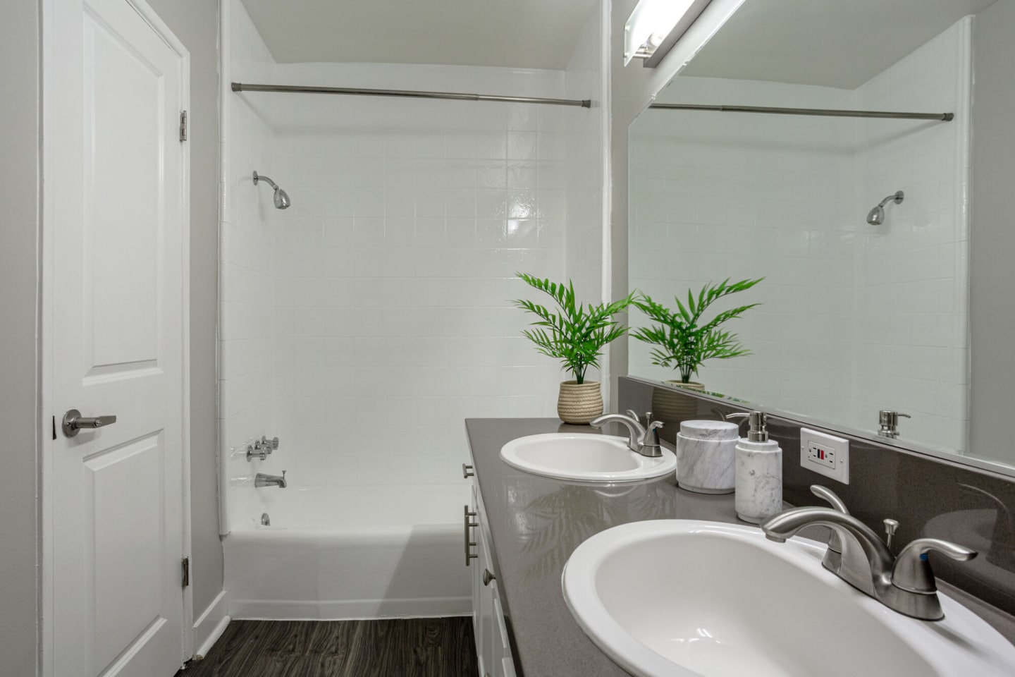 Axiom Westwood Image 13