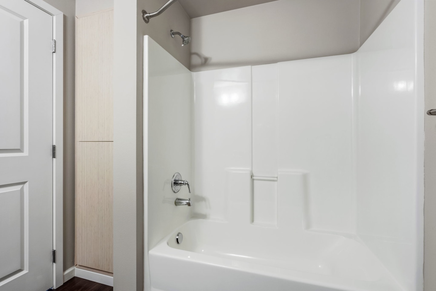 1711 Apartments Image 31