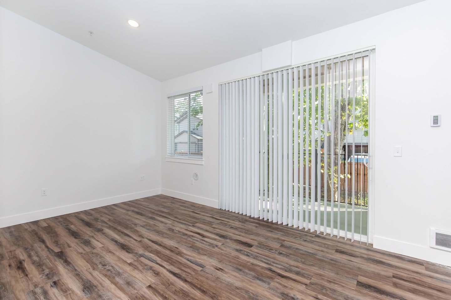 Lakeview Apartments Image 5