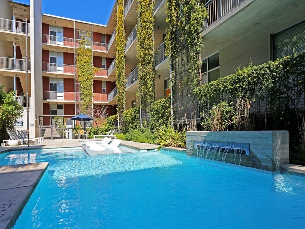 1221 Broadway Lofts Image 2