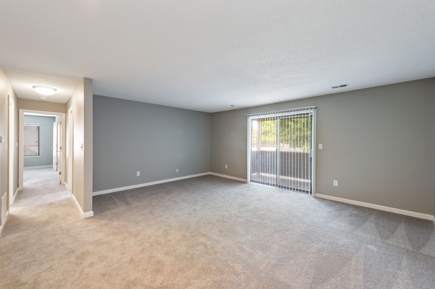Pebble Point Apartments Image 3