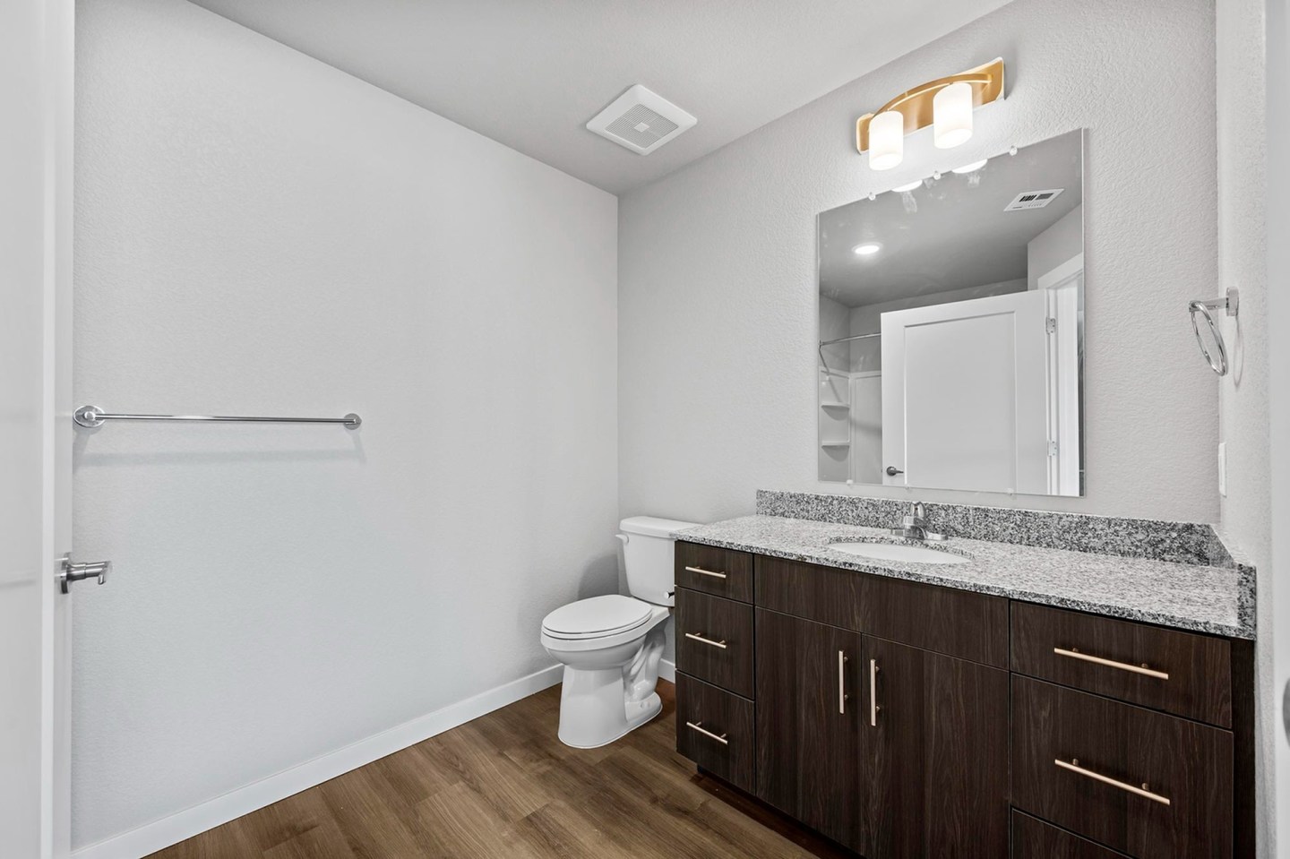 Prospector Apartments Image 34