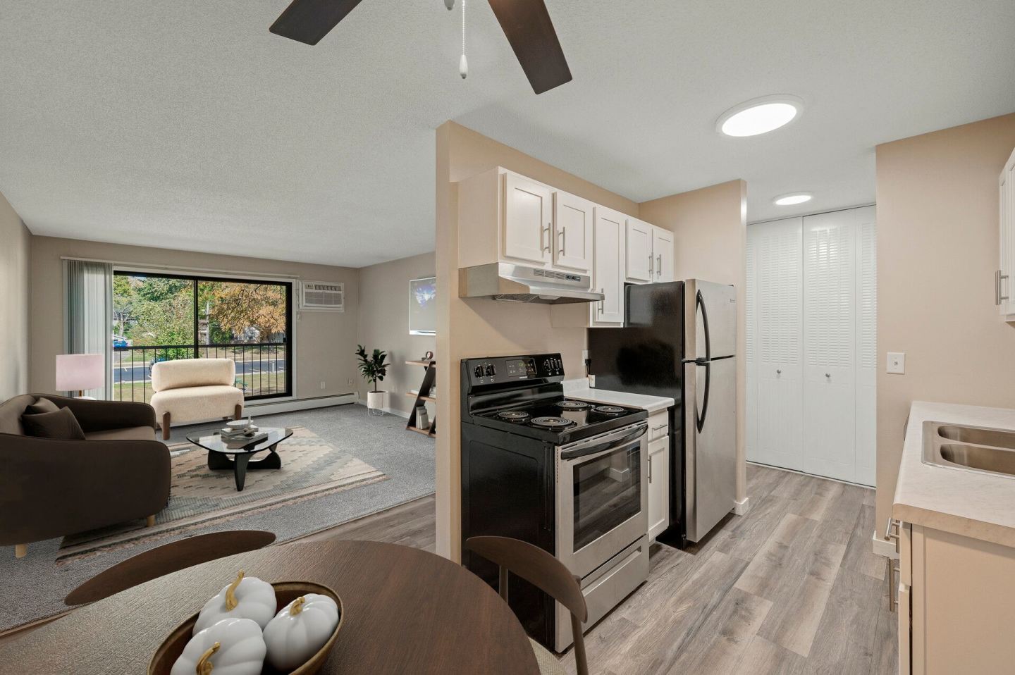 Eastgate Apartments Image 17