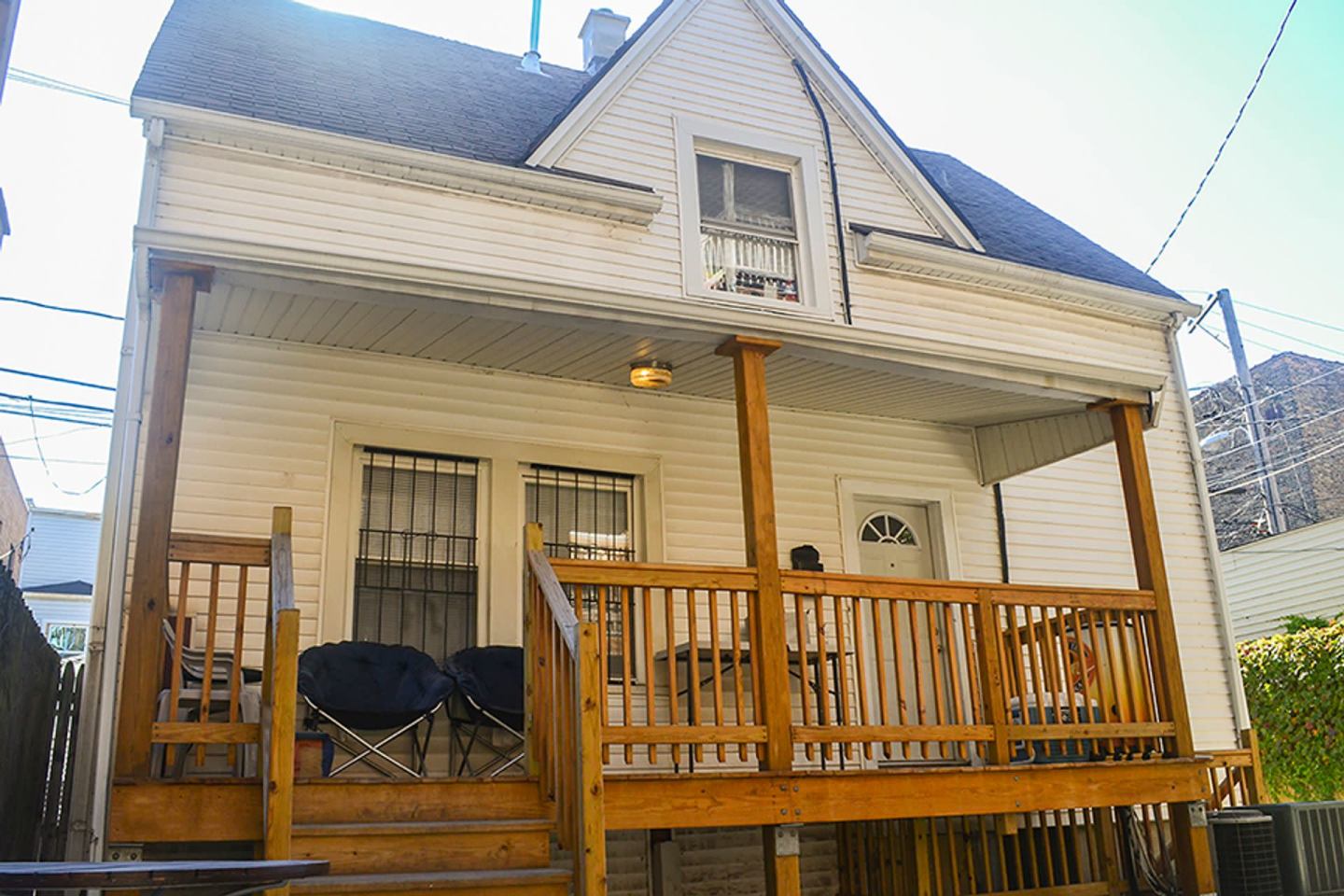849 W Wellington Ave Image 2