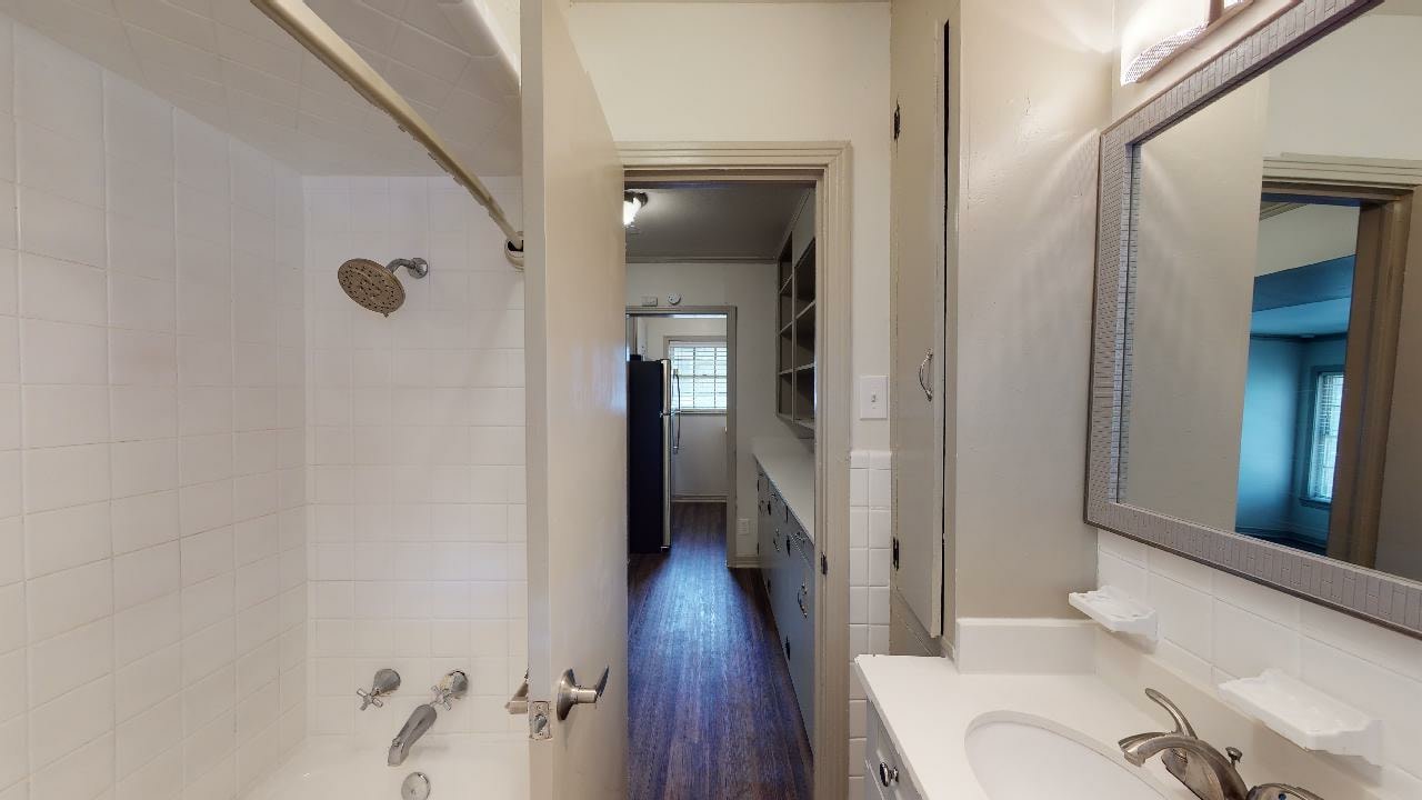 Westside Court Image 40