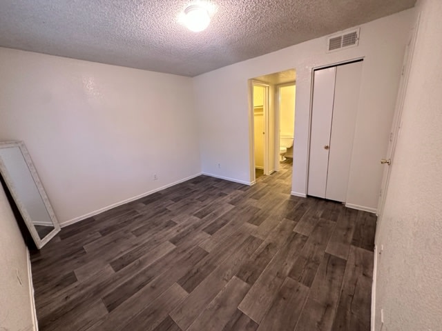 Falcon Glen Image 10