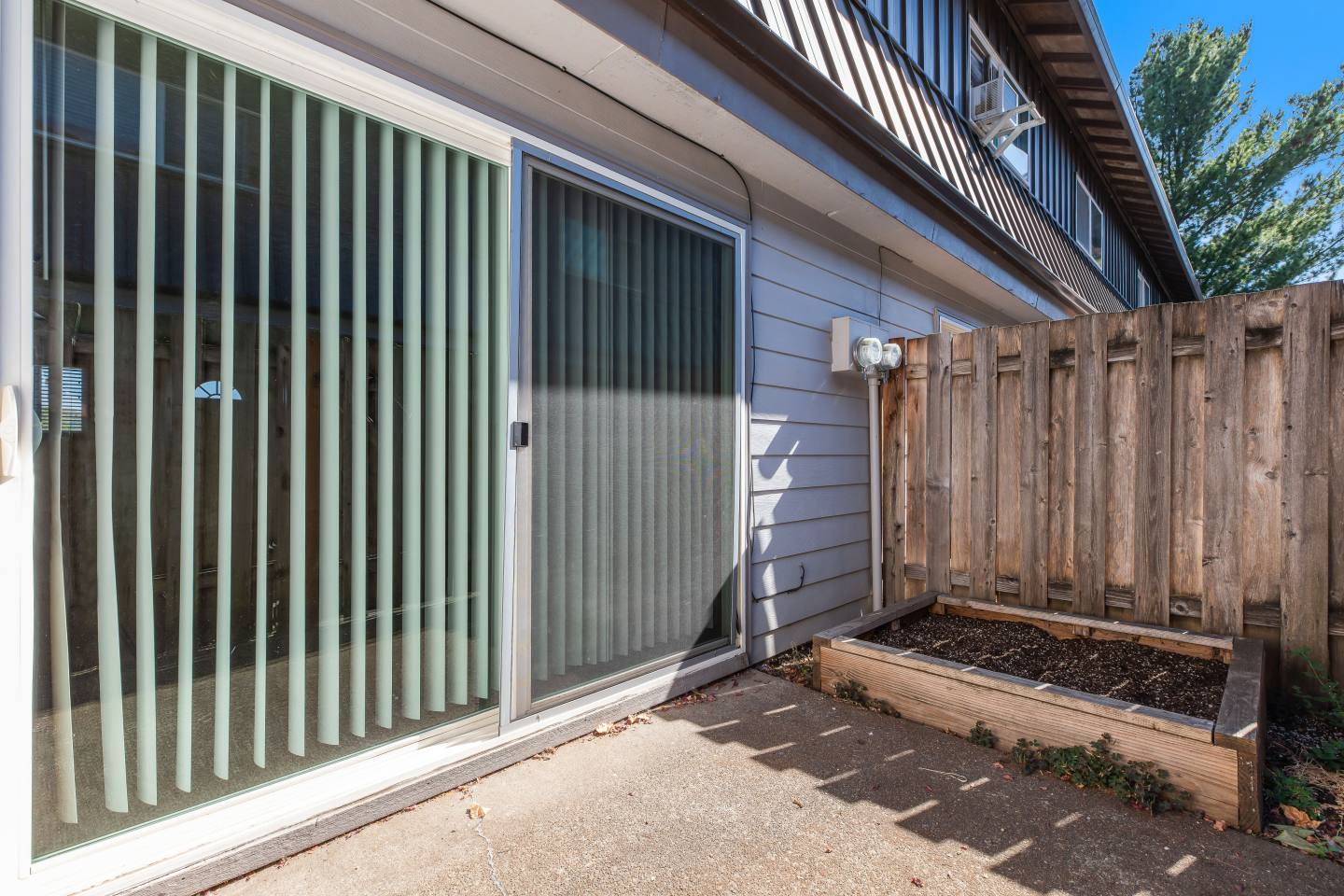 Townhouse Village Apartments Image 20