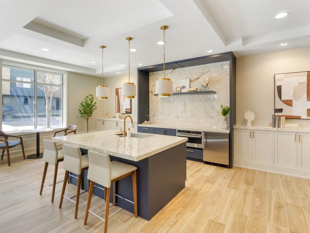 Avalon Bellevue Image 20