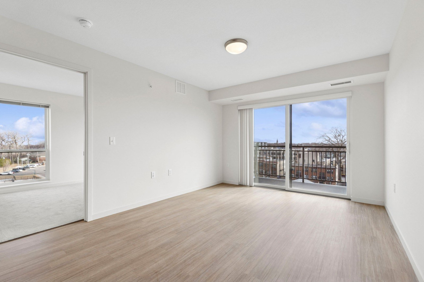 Marshall Avenue Flats Image 19