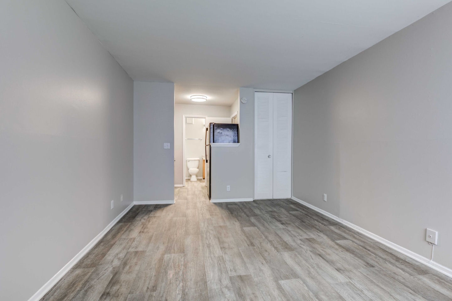 Somerset Apartments Image 3