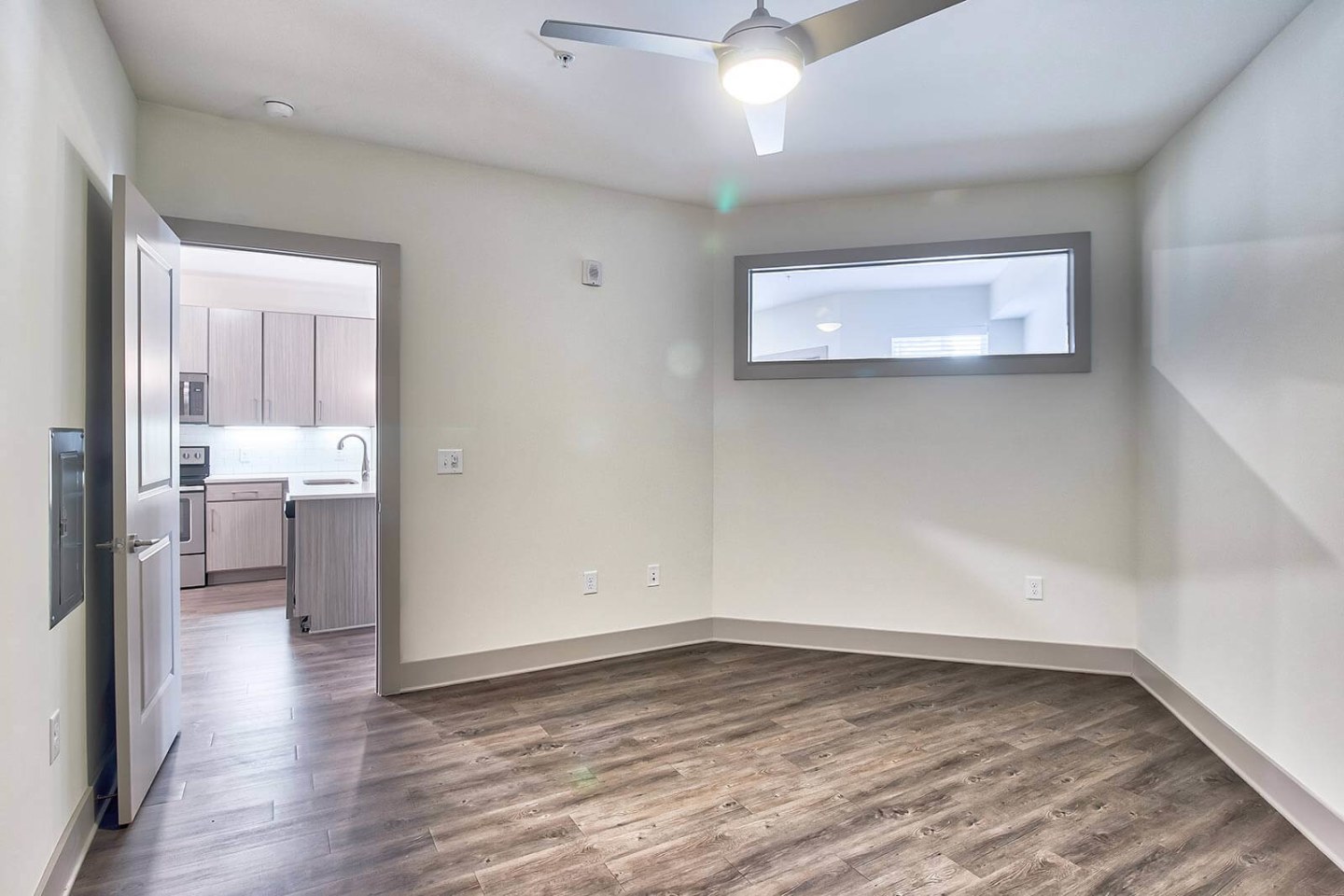 Windsor Parkview Image 17