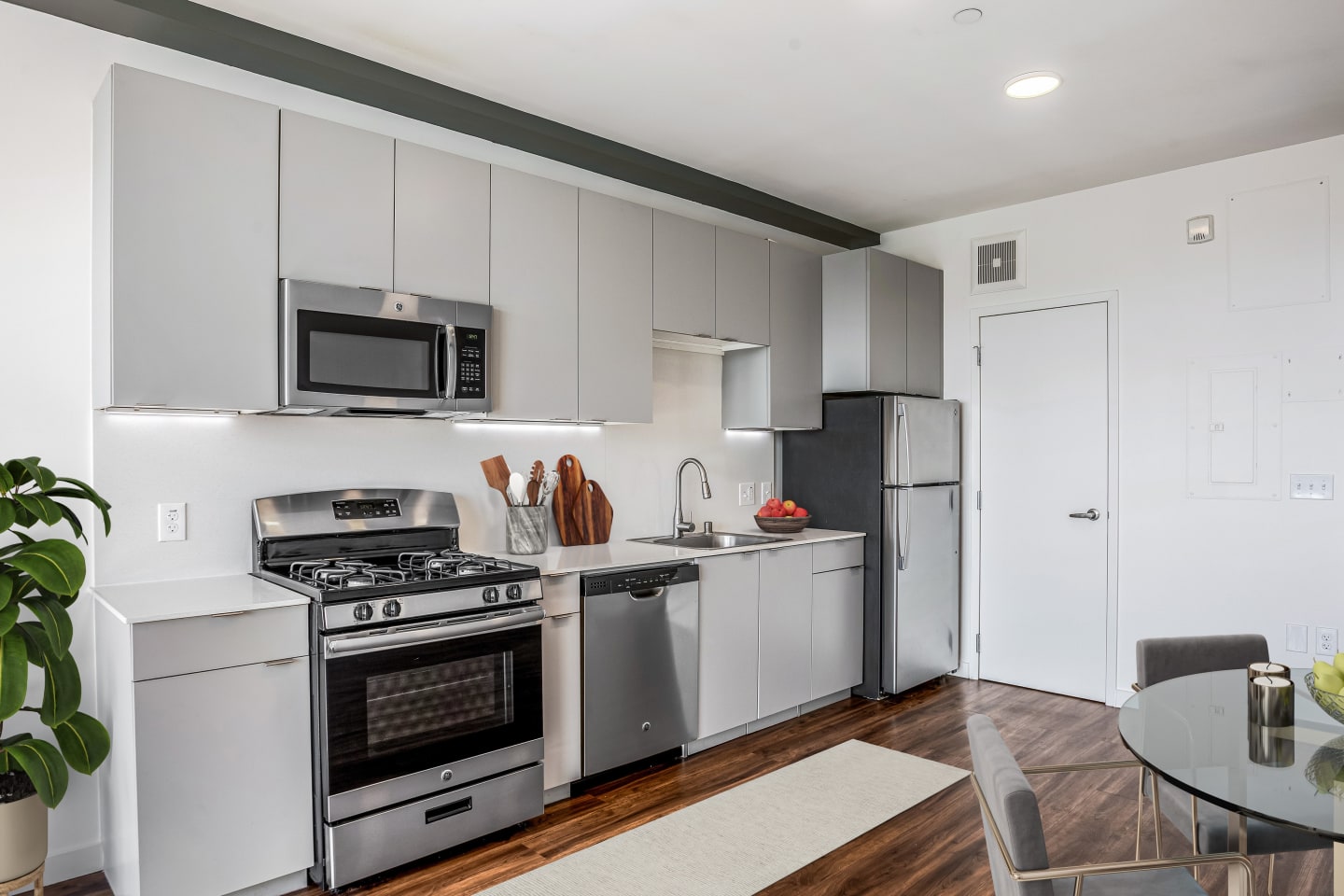 4801 Shattuck Image 5