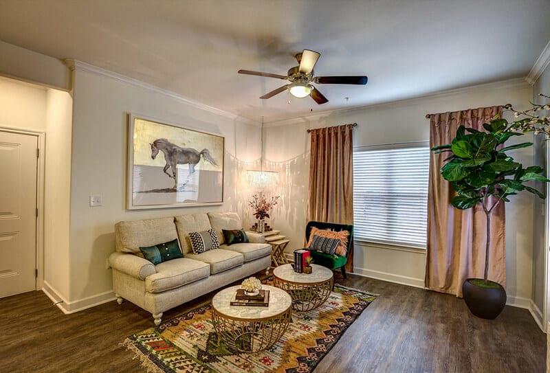 Residence at Gateway Village Image 43