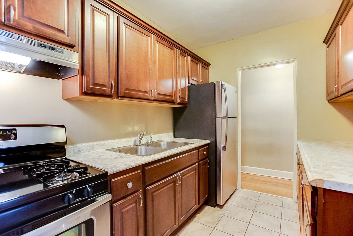 2884 Irving Avenue S Image 7