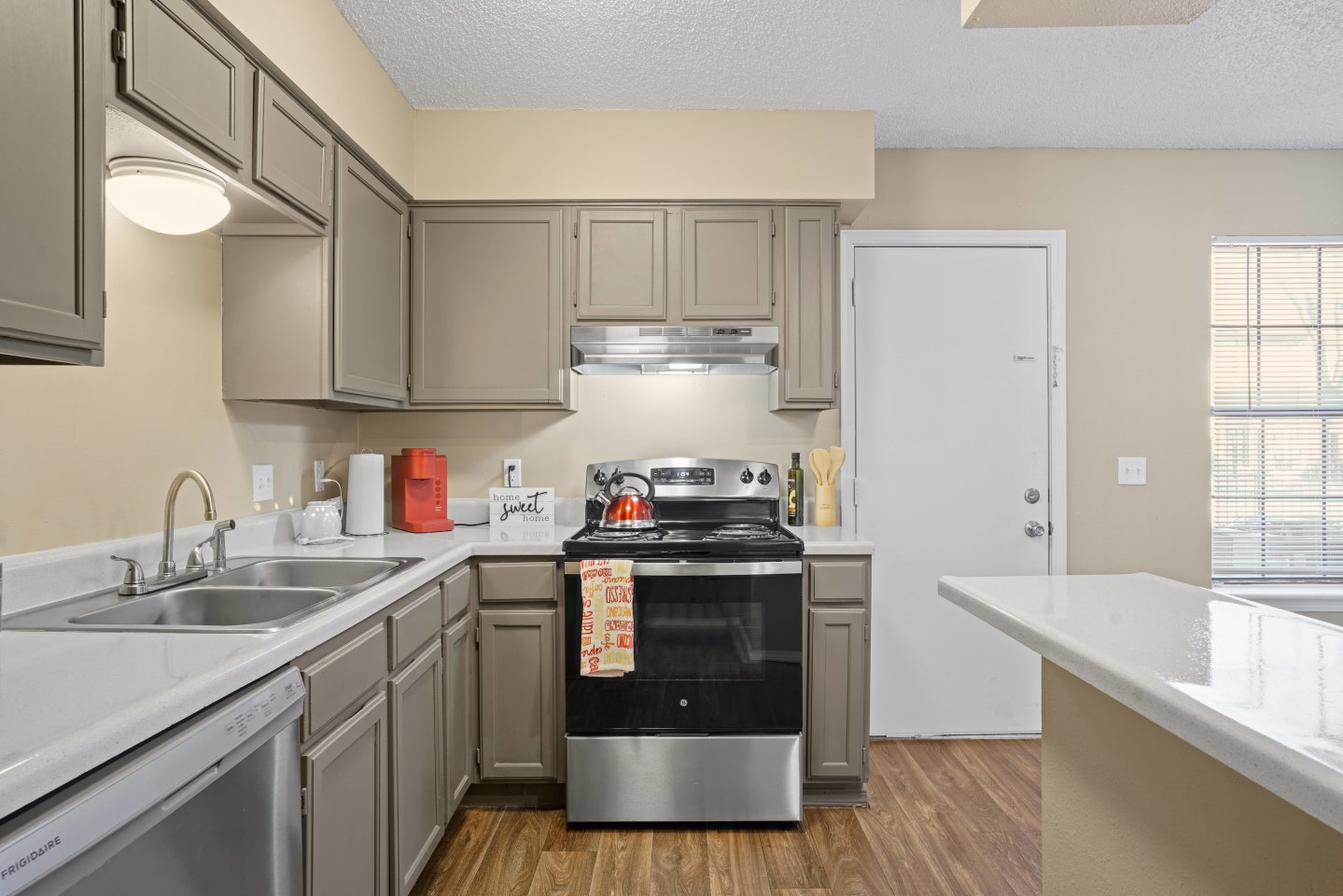 Diamond Crest Townhomes Image 10