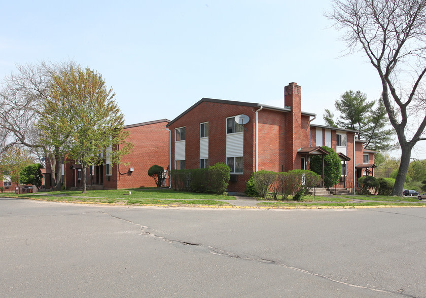 Willowcrest Apartments Image 2