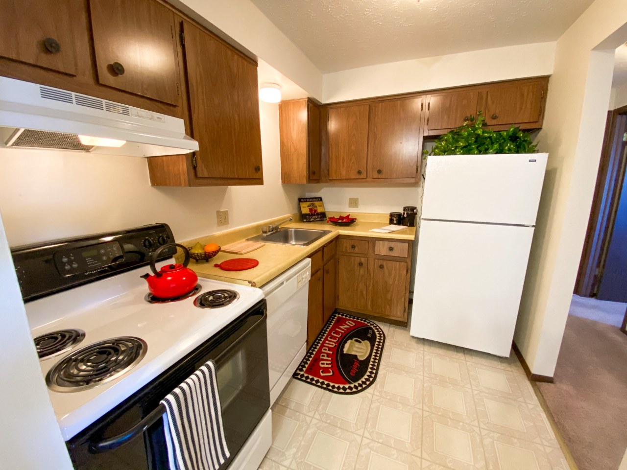 Condor Garden Apartments Image 3