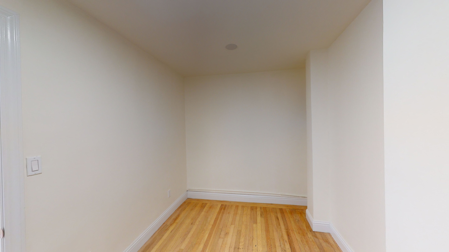 1126 BUSH Image 6